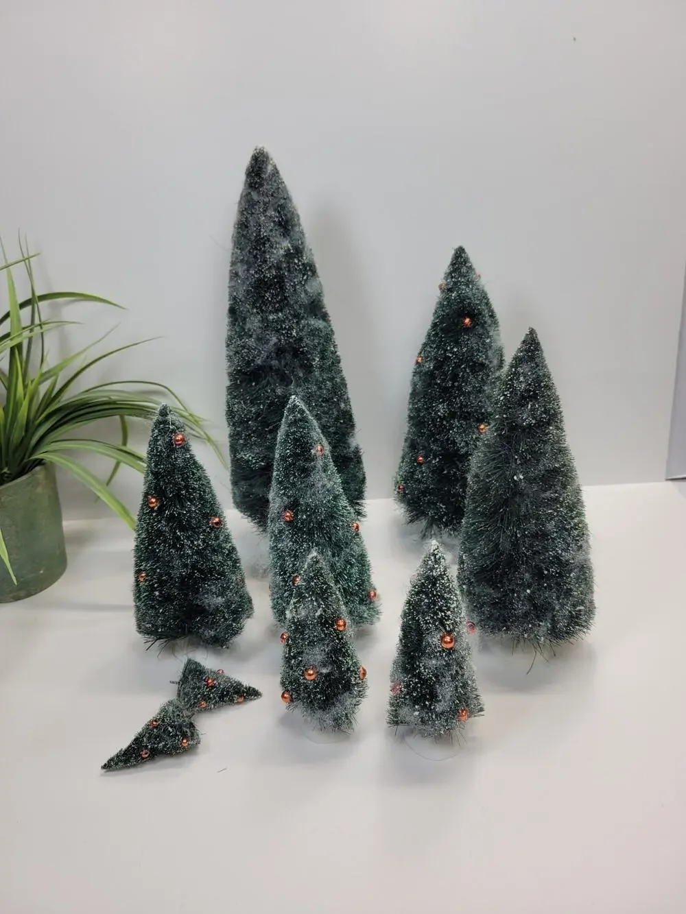 Vintage Bottle Brush Department 56 Christmas Trees Village Decor Mixed Sizes 9pc